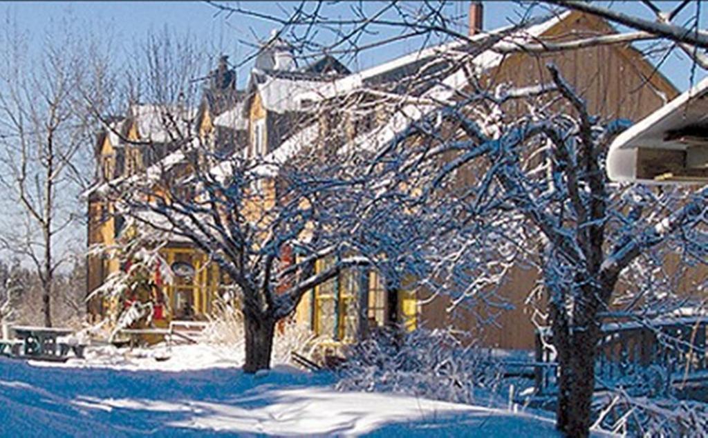 Auberge Restaurant La Mara Saint-Joseph-de-Ham-Sud Exterior photo