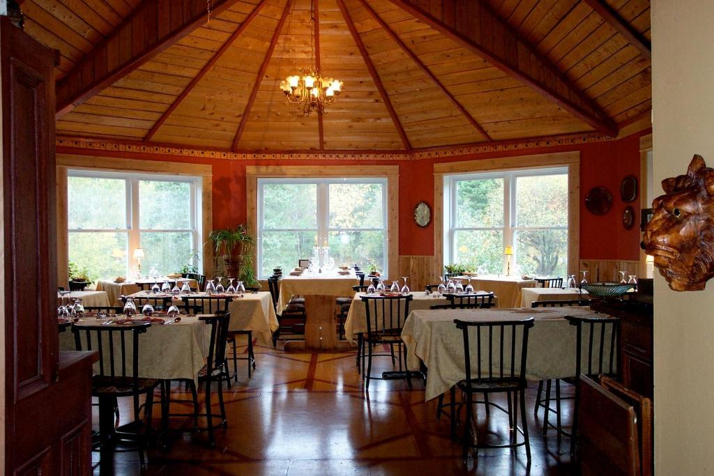 Auberge Restaurant La Mara Saint-Joseph-de-Ham-Sud Exterior photo